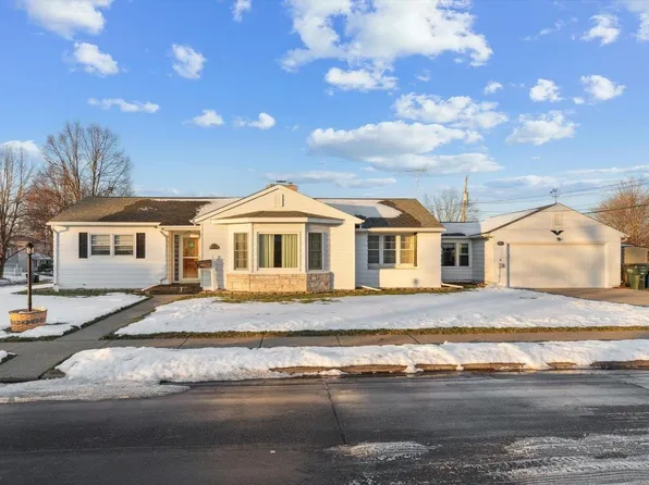 1456 W Garfield St, Davenport, IA 52804