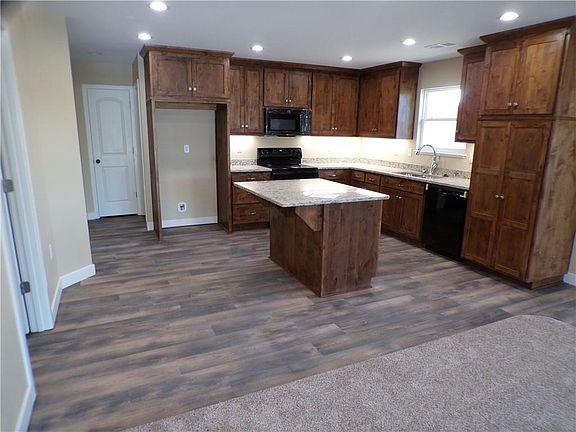 3rd image of 309 S 5th St