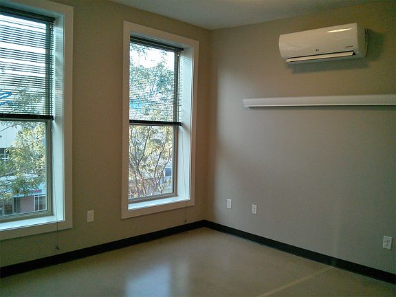 3rd image of 1421 P St #402