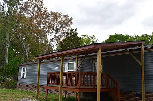 122 Willow Dr Photo 1