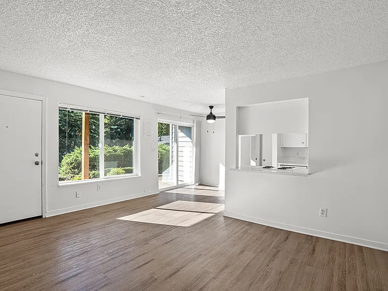Cascade Vista — Photo 19