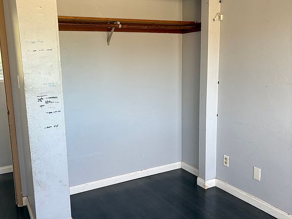 3rd image of 1040 Hoover Ave