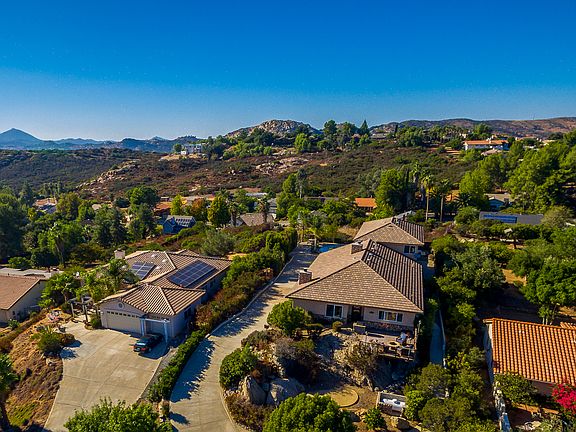4th image of 15120 Moonglow Dr