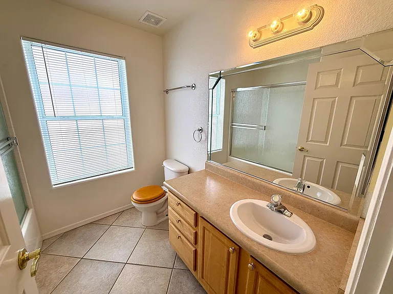 660 Country Club Dr — Photo 21