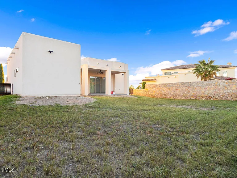 5973 Cartagena Cir — Photo 4