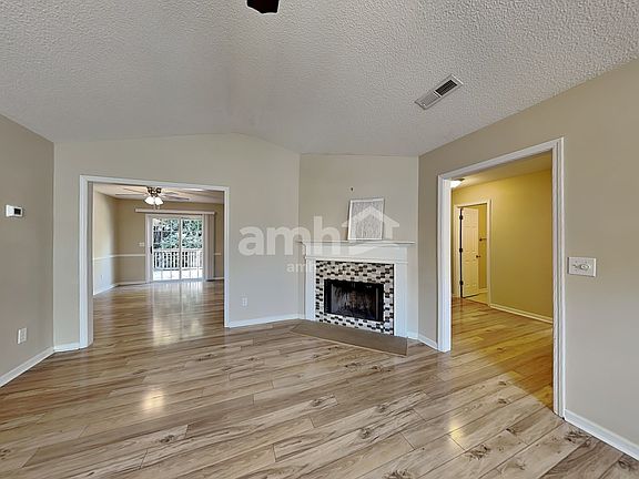 5th image of 125 Kingfisher Dr