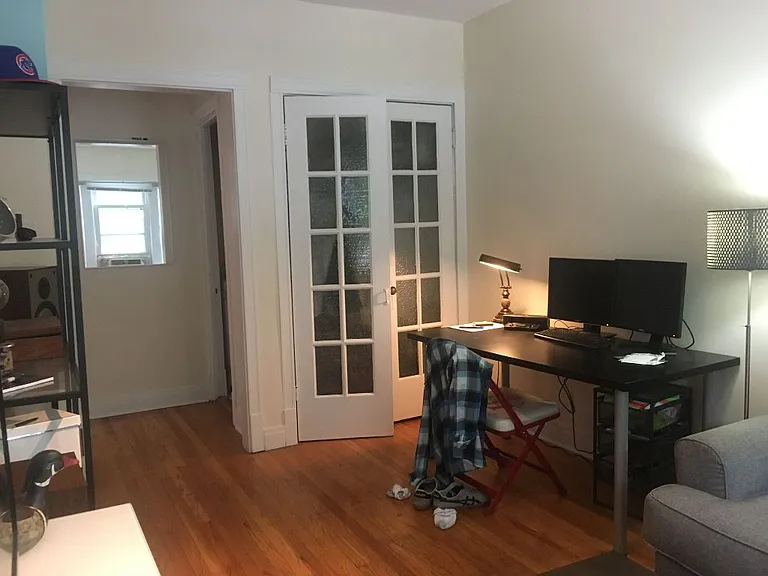 1618 W Roscoe St #2 — Photo 3