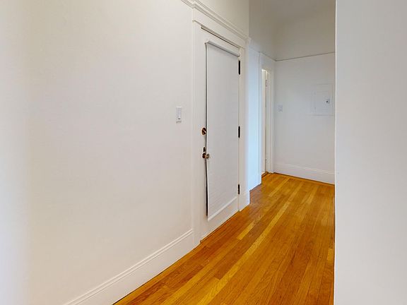 3rd image of 2355 Polk St