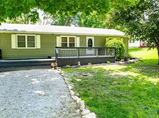 307 W 6th St, Hamilton, MO 64644