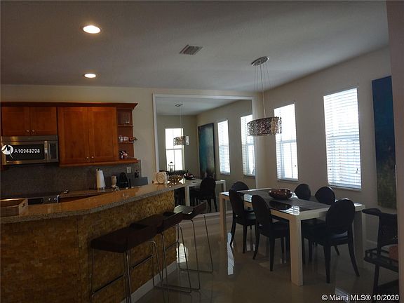 3rd image of 11520 NW 75th St #11520