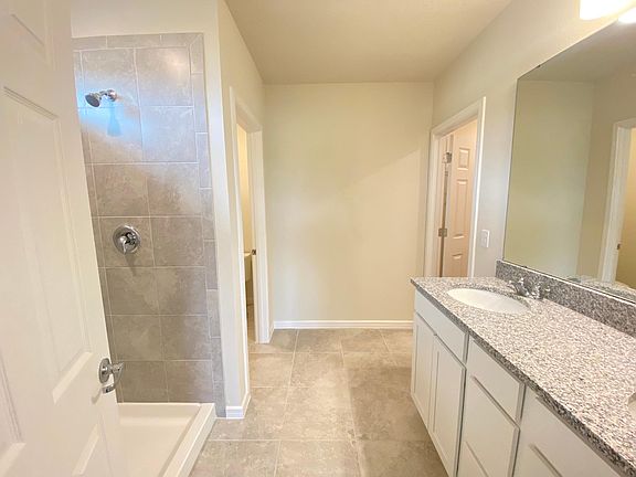 5th image of 1156 Sugarwood St