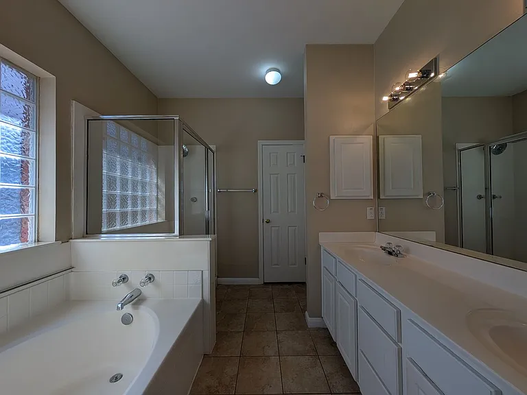 947 River Rock — Photo 21