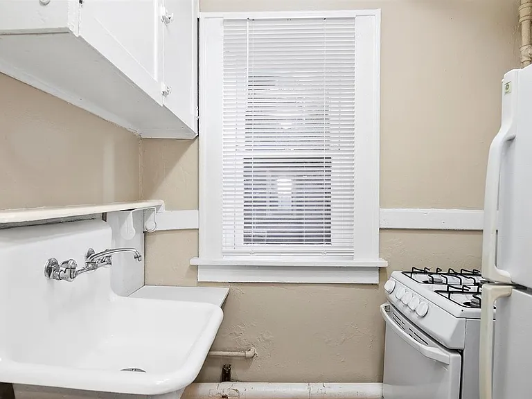 1469 N Williams St #8 — Photo 15