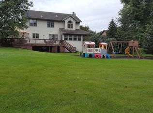 1205 Stonebridge Dr, Howards Grove, WI 53083