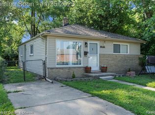4630 Pelham St, Dearborn Heights, MI 48125