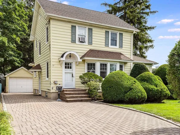 16 Meridian Avenue, Kings Park, NY 11754