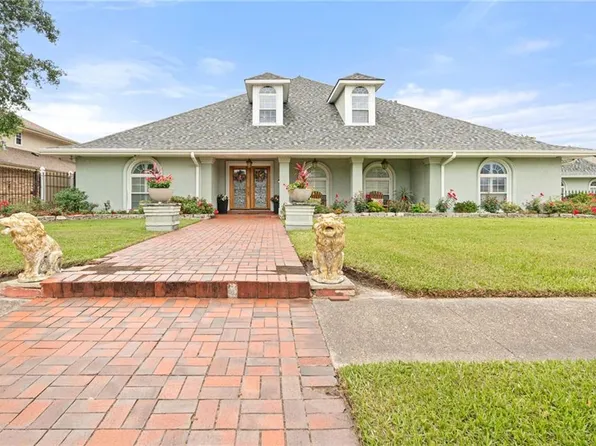 6755 Lake Willow Dr, New Orleans, LA 70126