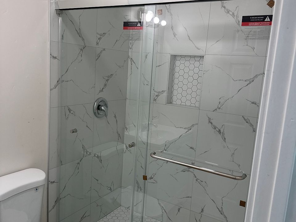 2nd image of 940 S Mollison Ave #1