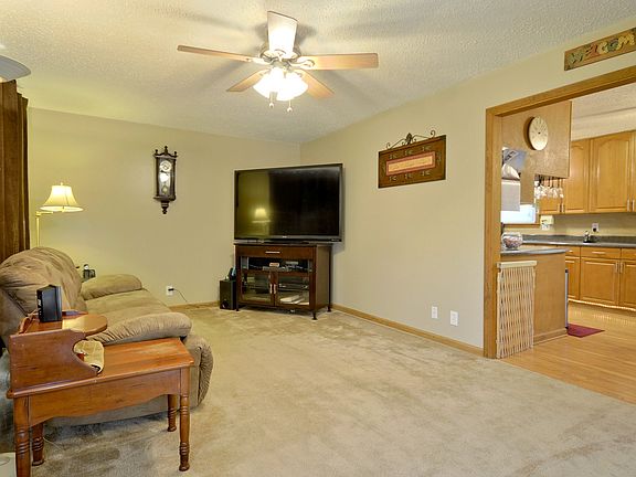 4th image of 1597 Baynesview Dr
