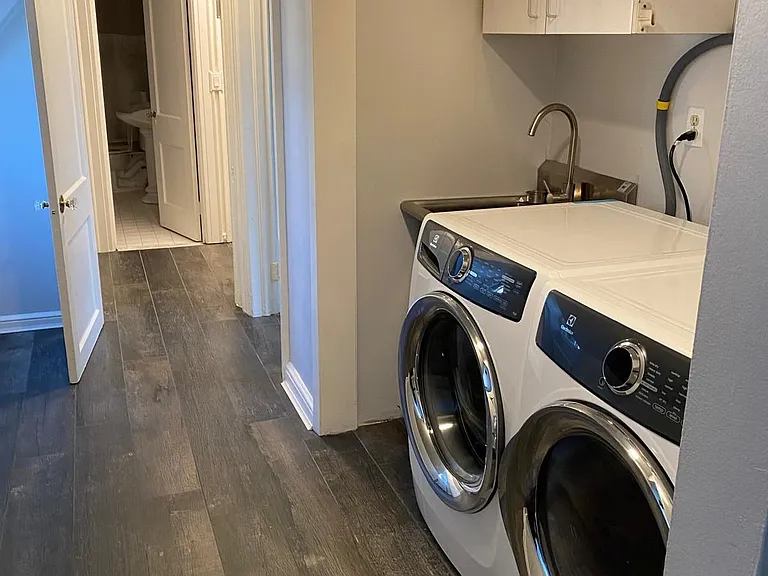 940 Smith Ln — Photo 15