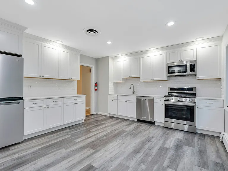 32 Rock Rd — Photo 6