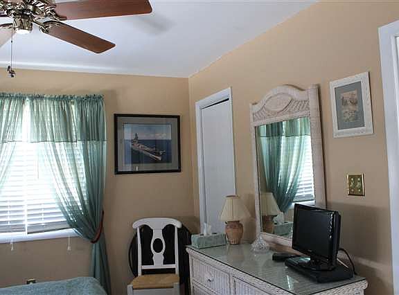 5th image of 34 34th St APT 203