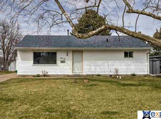 4018 Spring Cir, Omaha, NE 68105