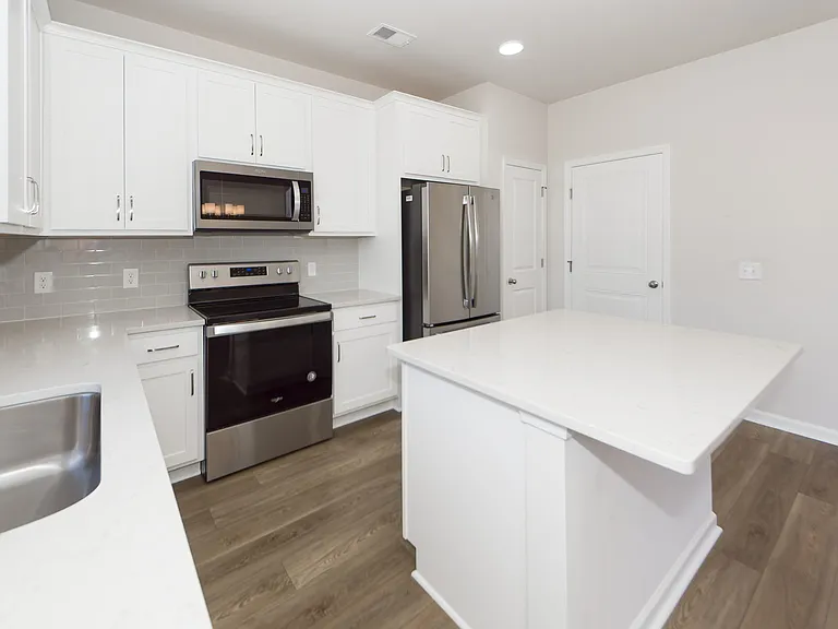 429 Eva St — Photo 12