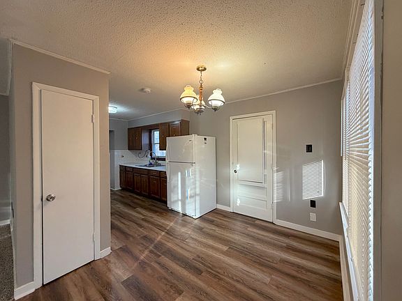 5th image of 802 E Hayward Ave APT A