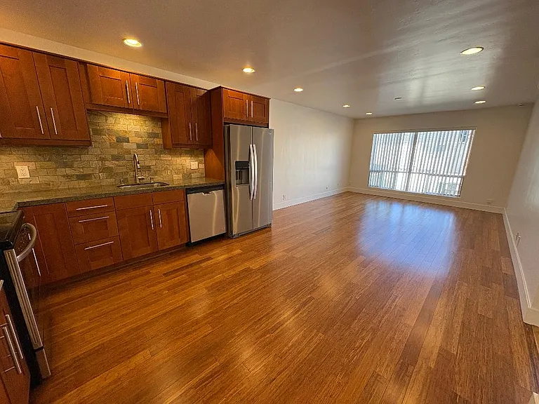 733 Kline St #107 — Photo 1