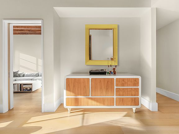 4th image of 100 Vandam St #5A