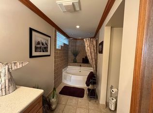 4261 Homestead Dr, Howell, MI 48843