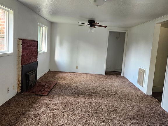3rd image of 93730 White Ln