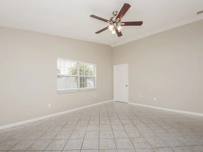 12127 Dakota Woods Ln — Photo 8