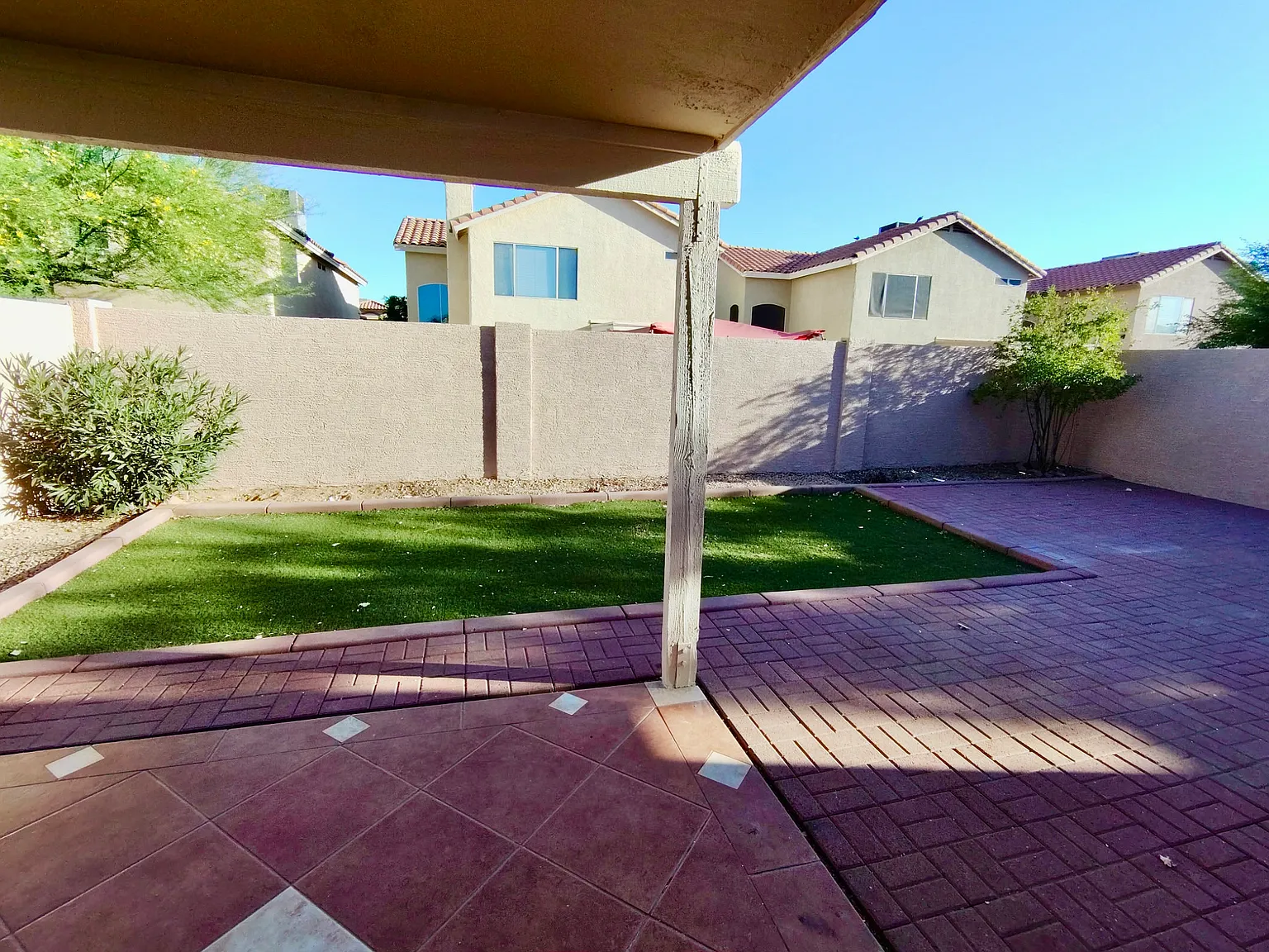 3 bed, 1350 sqft, $2,225 — Photo 2