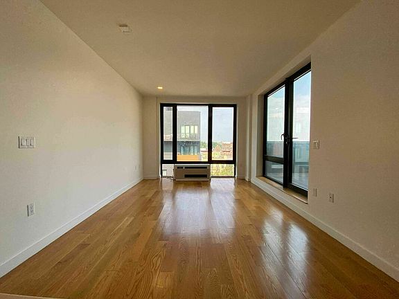 3rd image of 25 E 19th St #7BB