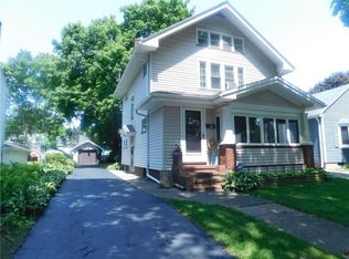 76 Elmtree Rd, Rochester, NY 14612