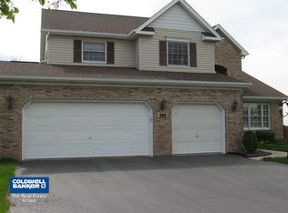 413 Glen Mor Dr, Shorewood, IL