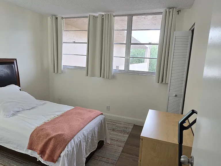 9531 Seagrape Dr #406 — Photo 4
