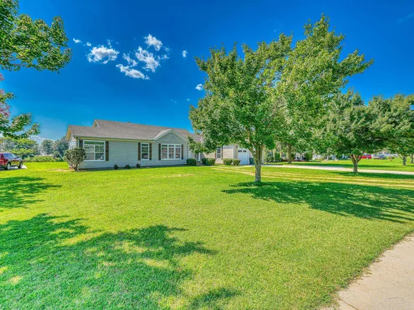 91 Valley Grove St, Tuscumbia, AL 35674