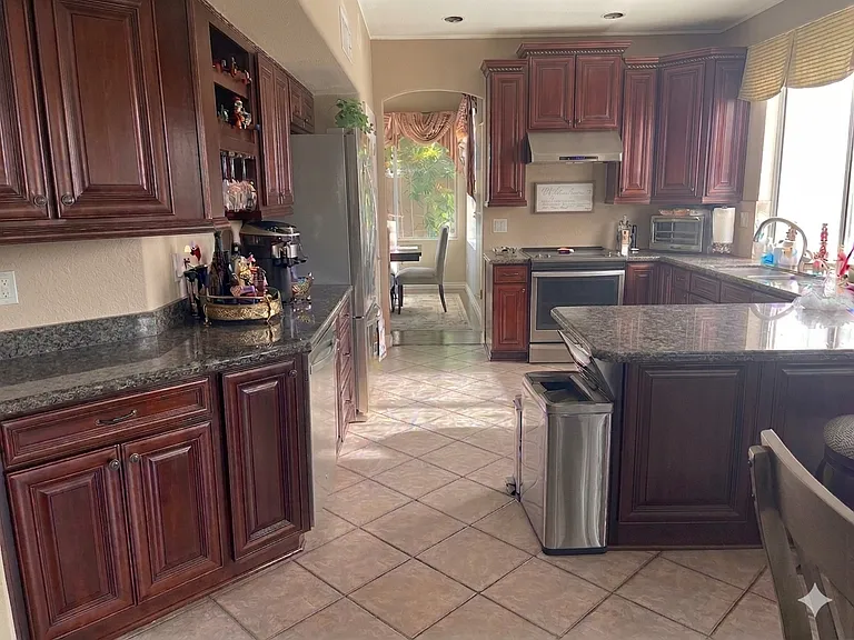 1727 W Thunderhill Dr — Photo 11