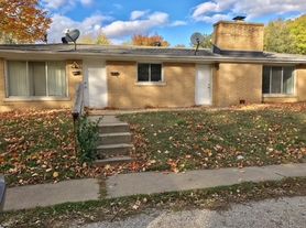 Cornell Duplexes, 1527 E Cornell