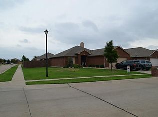 200 Long Prairie Dr, Forney, TX 75126