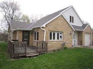 35609 Bassett Rd, Twin Lakes, WI 53181