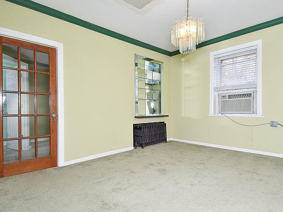4th image of 2144 East Dr