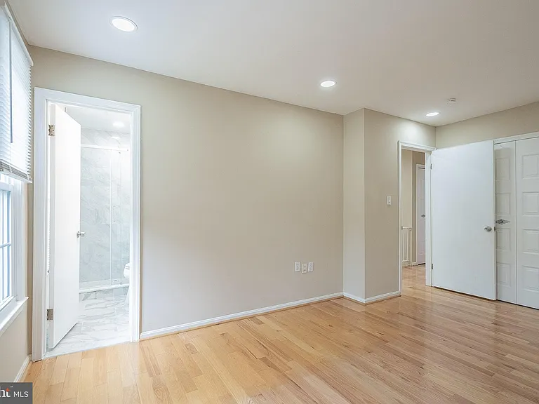 5844 Banning Pl — Photo 27
