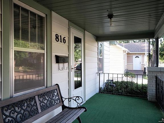 3rd image of 816 Sheridan St