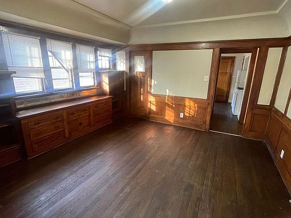 4th image of 2845-2847 N 44th St