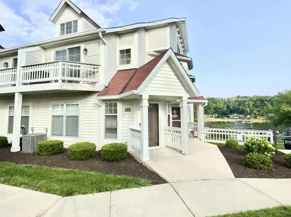 2116 Landings LANE, Delavan, WI 53115