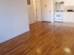 3028 33rd St APT 3R, Astoria, NY 11102